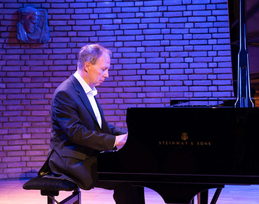 Niclas Floer (Klavier)