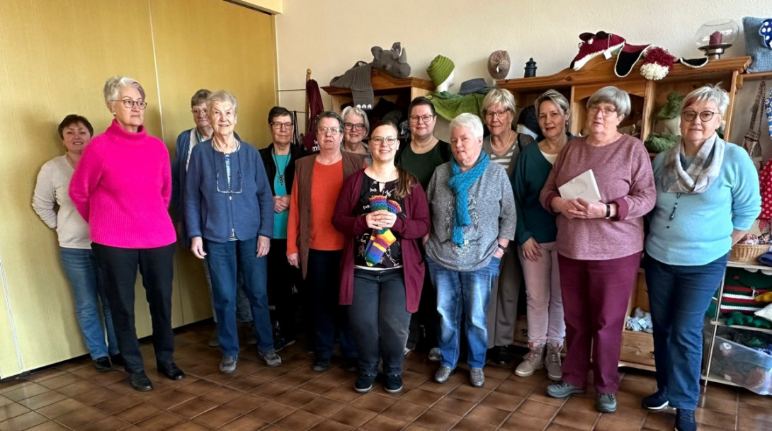 Spendenübergabe der Handarbeitsgruppe